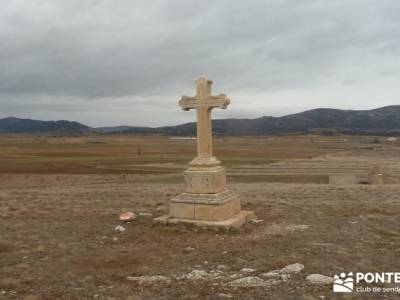 Hoces y cañones del Río Piedra y del Río Gallo -- Laguna Gallocanta - Rutas de Senderismo;sierra 